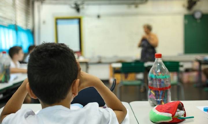 Governo abre canal para sugestões sobre uso de IA na educação