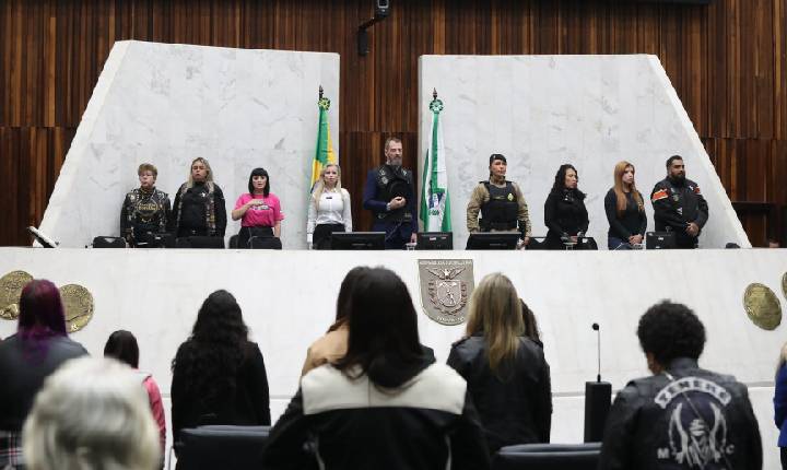 Sessão Solene da Assembleia Legislativa homenageia as mulheres motociclistas do Paraná