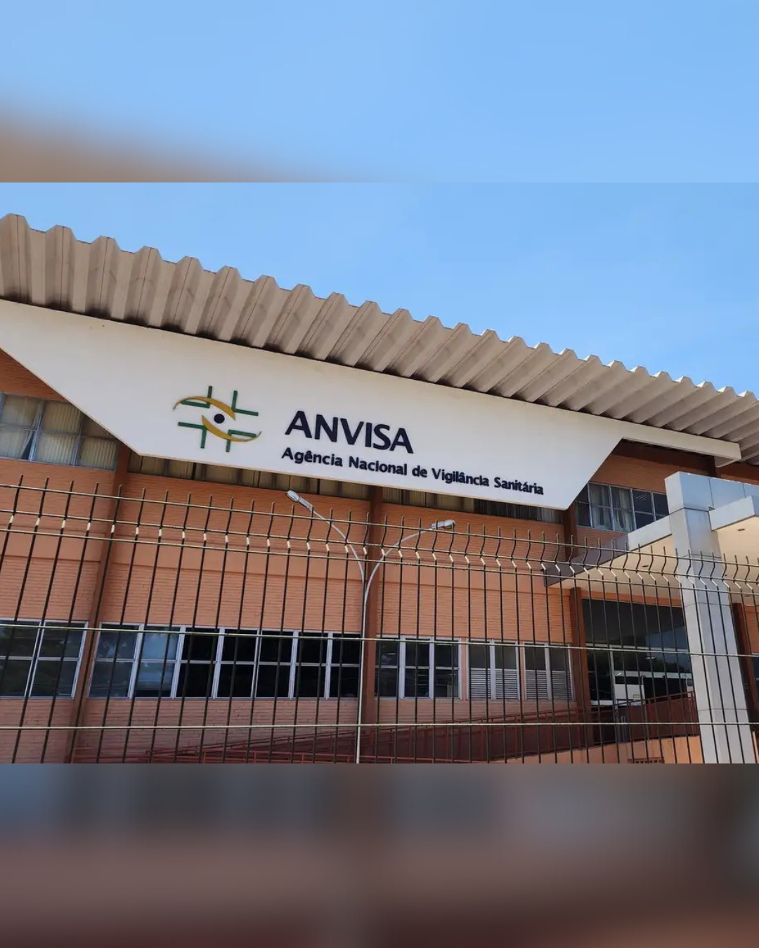 Anvisa proíbe comercialização de medicamentos e complemento alimentar