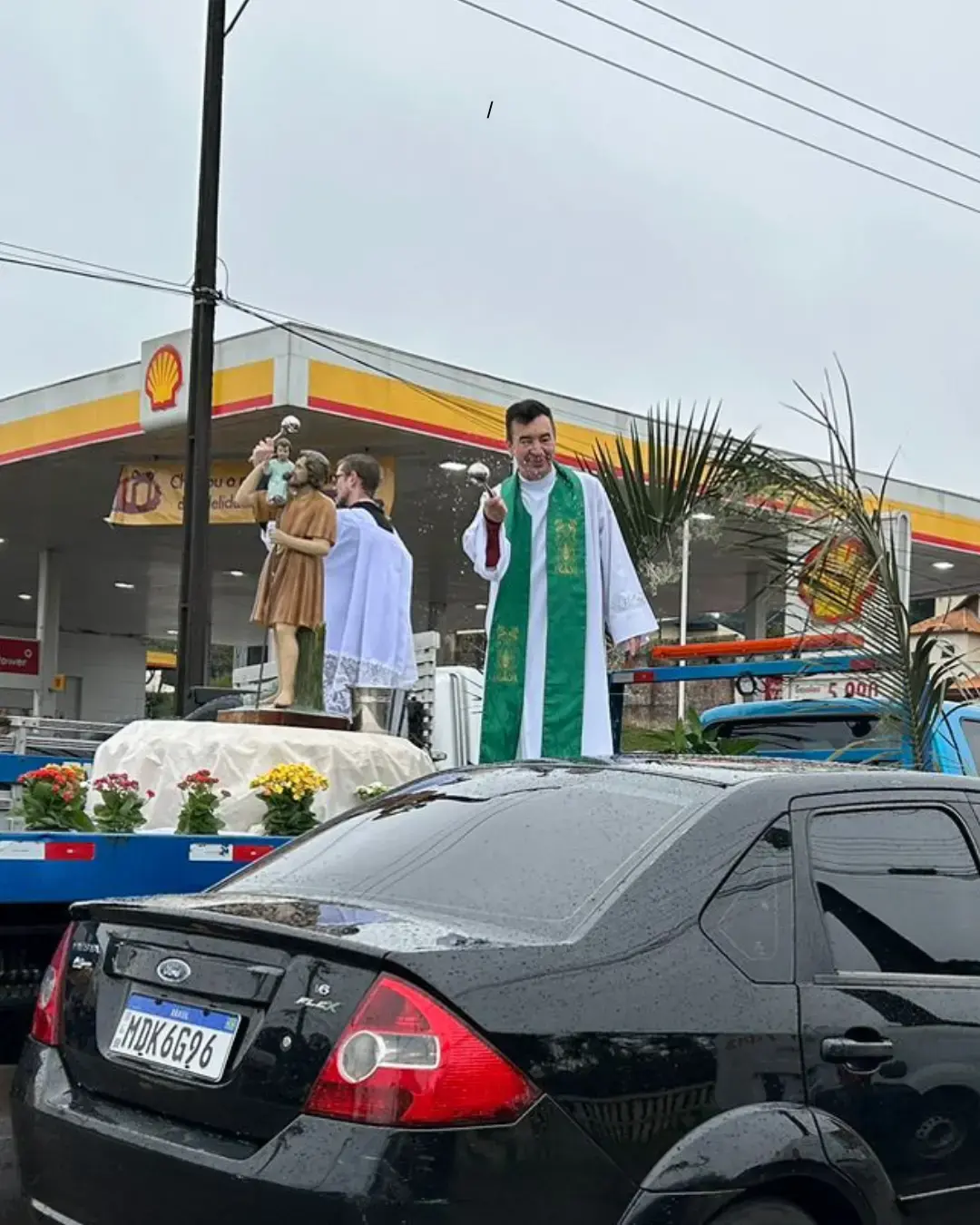 Apesar do mau tempo, fiéis participaram ativamente da Procissão e das festividades   da 43ª Festa de São Cristóvão