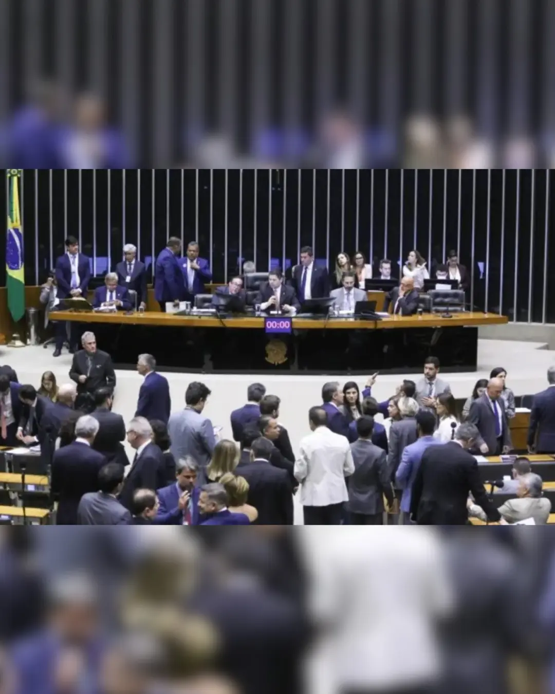 Congresso derruba veto de Lula e garante pensão vitalícia a crianças com microcefalia causada pelo zika vírus