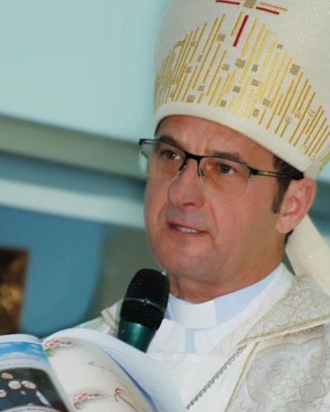 Dom Edgar anuncia flexibilização das normas para uso de bebidas alcoólicas em eventos religiosos