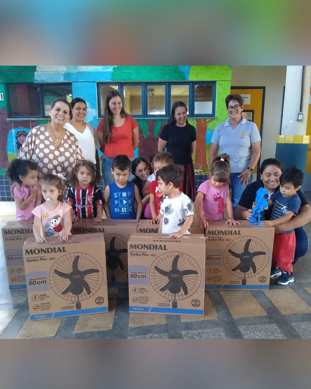 Empresa fez doação de ventiladores para o CMEI e Escola de Cel Domingos Soares