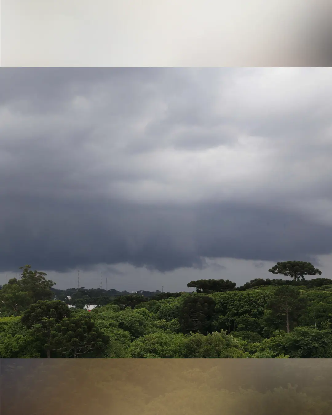Inmet emite alerta de chuvas intensas e ventos fortes para 267 cidades do Paraná