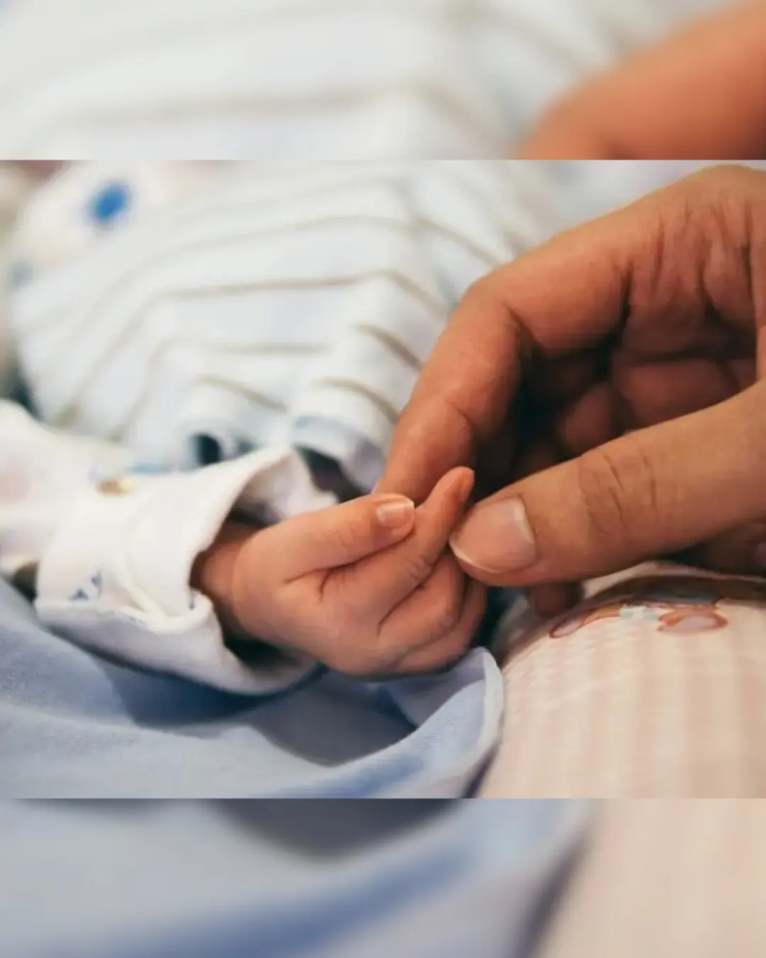 Mãe é presa após morte de bebê de 53 dias e investigação aponta roupas molhadas como fator de estranheza