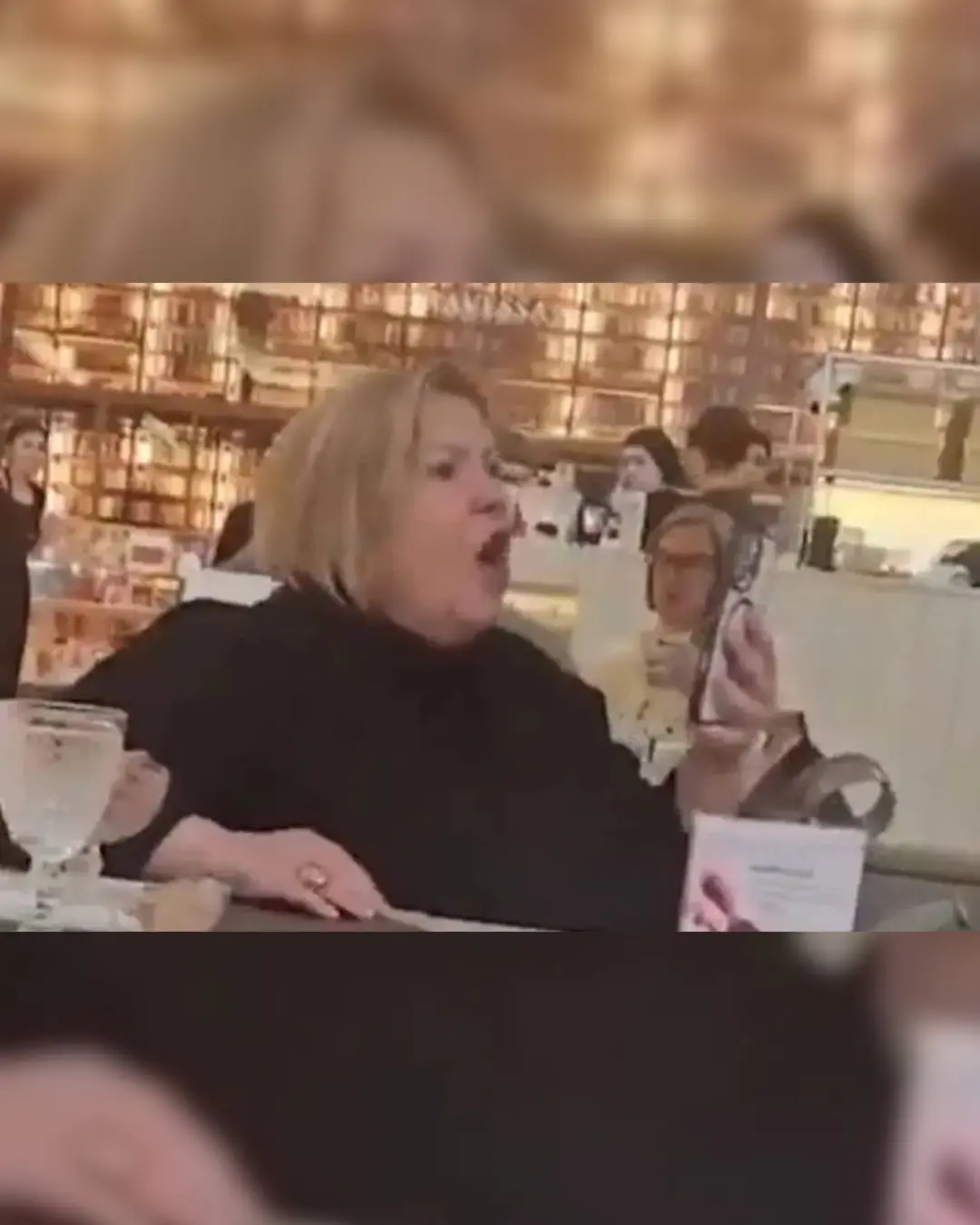 Mulher é presa após insultos homofóbicos e ofensas durante briga em shopping de São Paulo