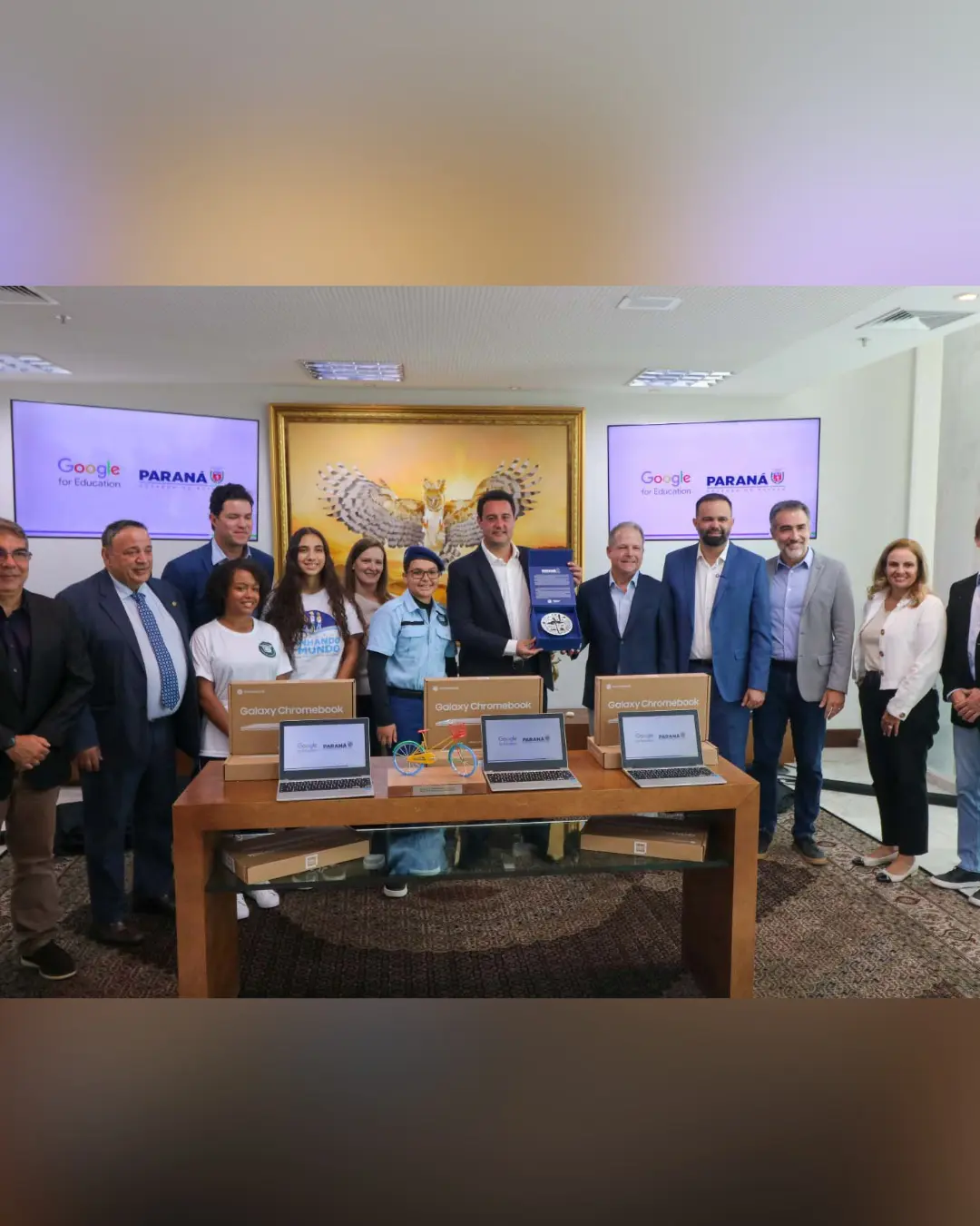 Paraná entrega 32 mil chromebooks para escolas públicas e fortalece educação digital