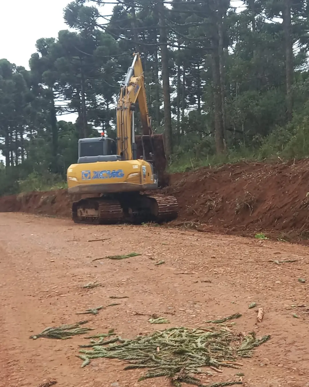 Prefeitura de CDS executa obras no Travessão