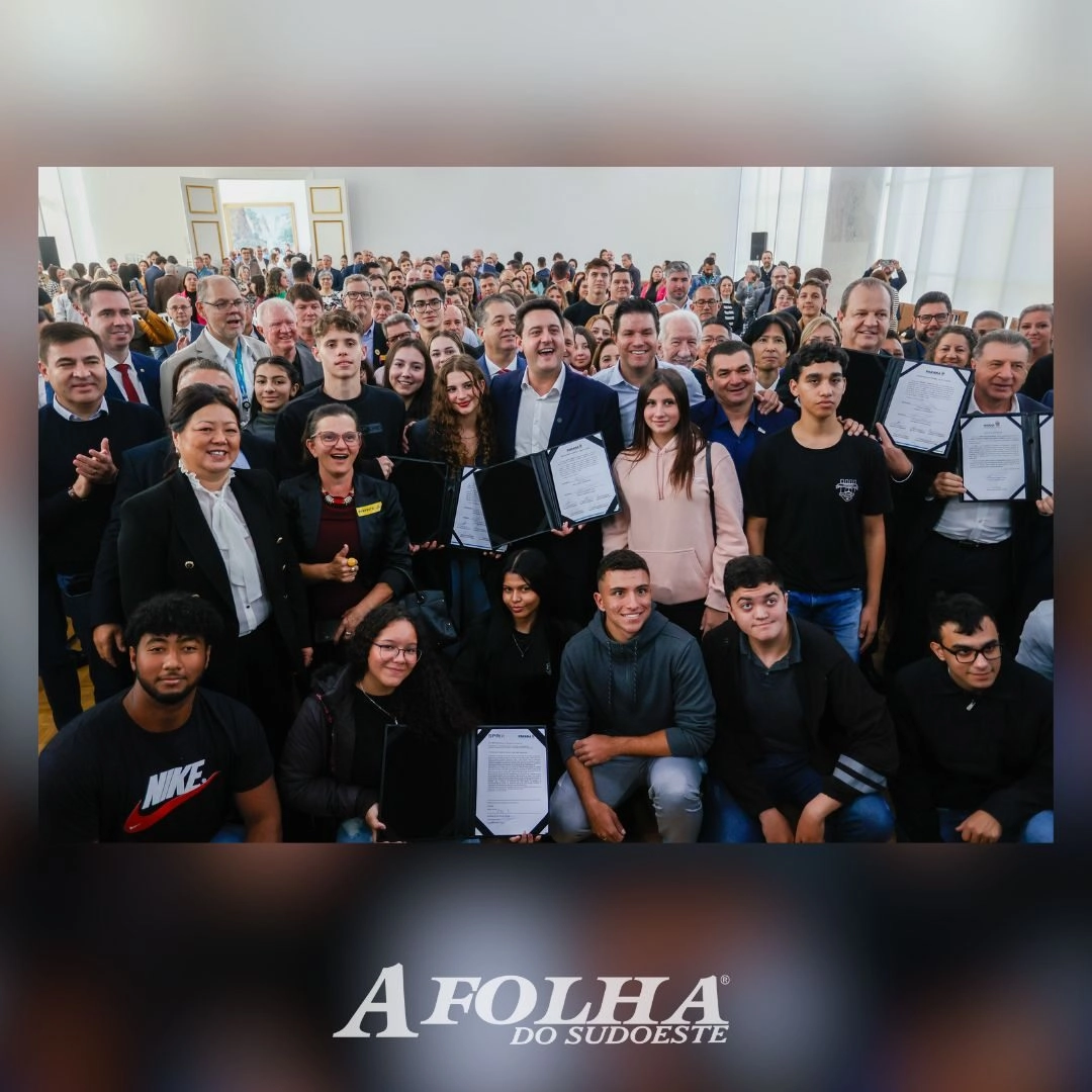 Governador lança projeto para estimular formação tecnológica de 3 mil alunos em 50 cidades
