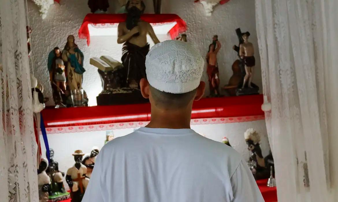 Como reconhecer o racismo religioso no ambiente de trabalho