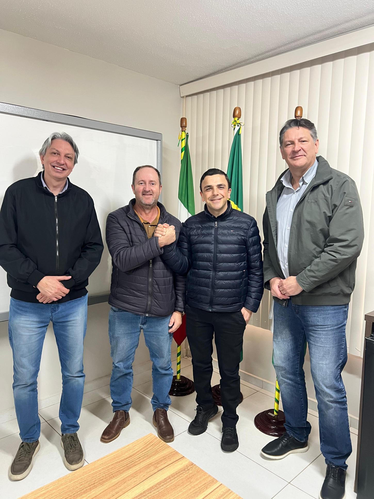 Deputado Aliel anunciou construção de nova UBS, mais recursos para a saúde e demais entidades de Palmas