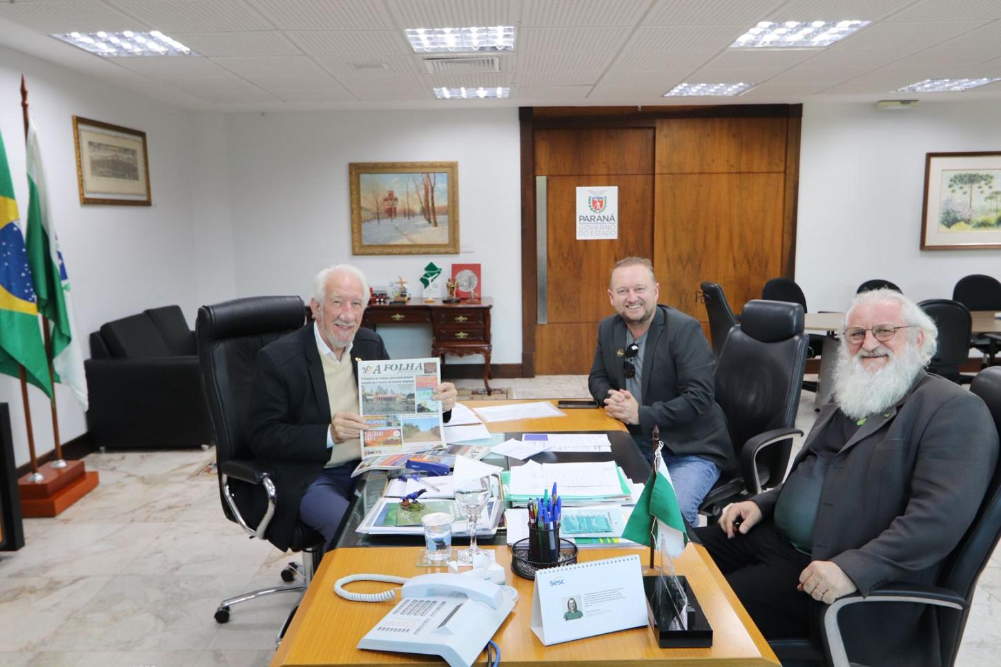 Adjori/PR esteve representada em encontros com vice-governador e secretário da Comunicação