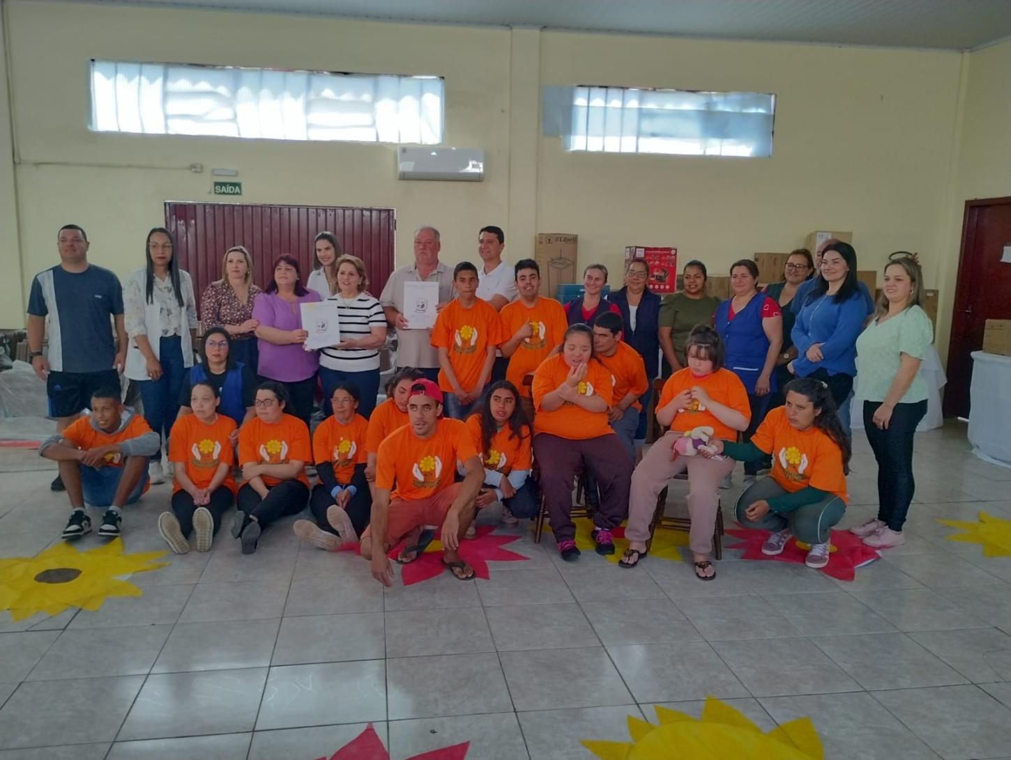 APAE de CDS recebe equipamentos adquiridos com emenda parlamentar do Senador Flávio Arns