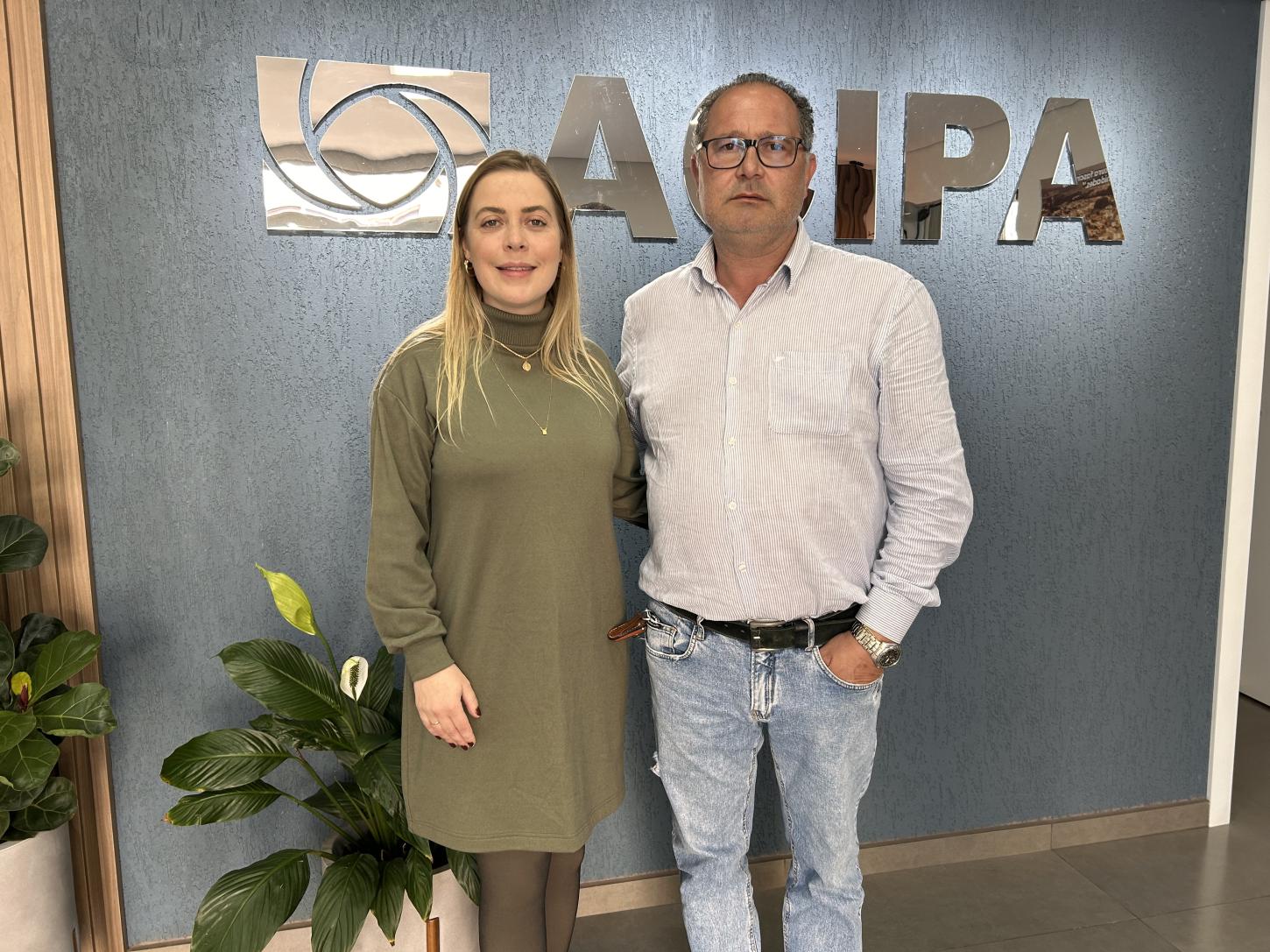 Diretora de Eventos da Acipa, Cláudia Derussi e o Presidente da Acipa, Evandro Giotto de Oliveira