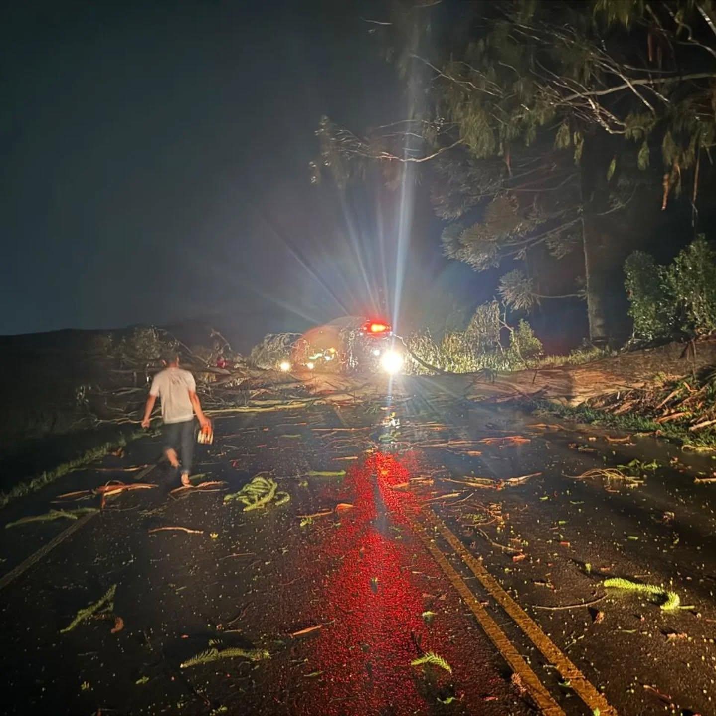 Casas destelhadas e alagamentos foi o saldo do temporal em Palmas