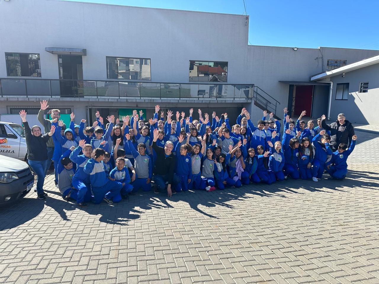 Em visita ao Grupo A Folha - alunos ampliaram seu conhecimento sobre jornal e TV