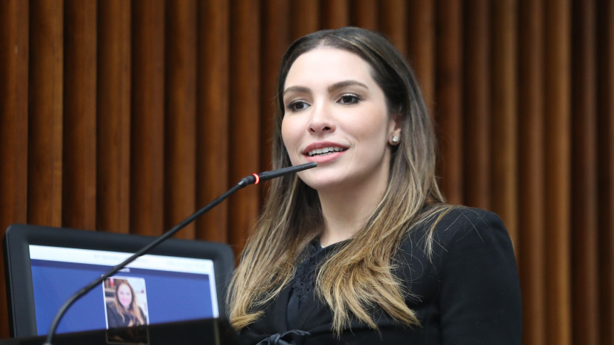 “Inglês nas escolas municipais é um sonho de anos”, afirma deputada Maria Victoria (PP)