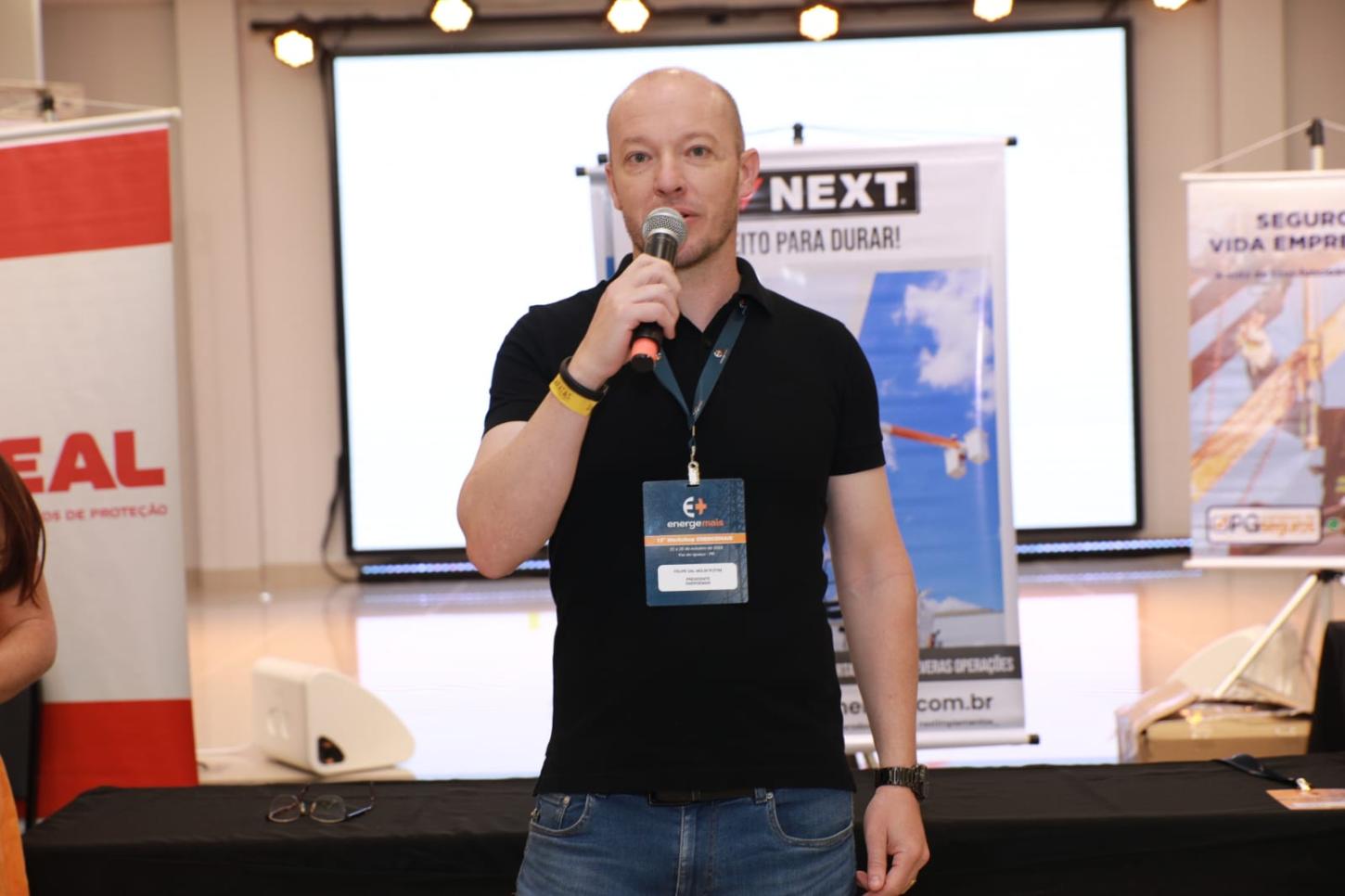 Presidente reeleito, Felipe Puton