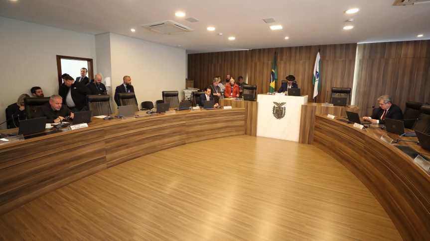 Proposta que amplia o alcance do Programa Colégios Cívico-Militares avança nas comissões de Educação e Segurança Pública