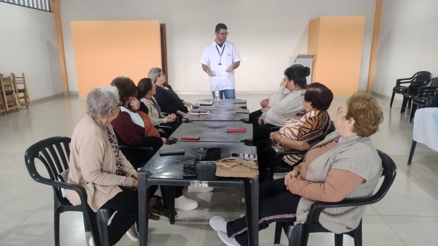 Curso de Inclusão Tecnológica para Idosos está em andamento e fortalece a autonomia digital