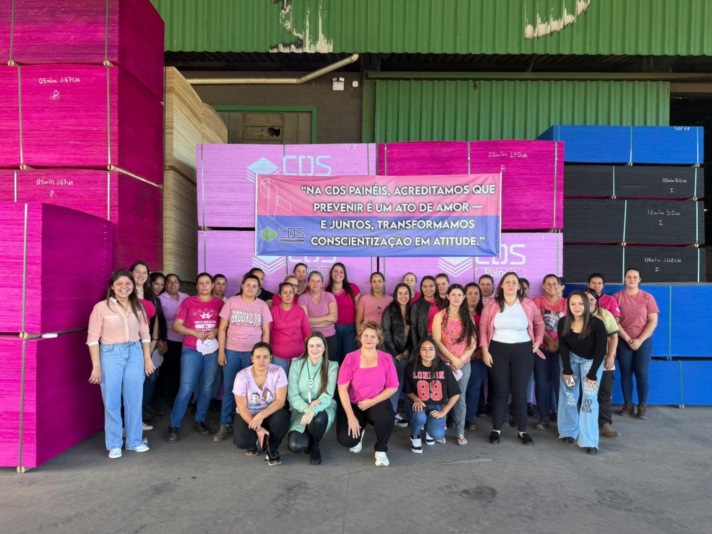 Outubro Rosa em Ação: Saúde da Mulher é tema de visita à empresa CDS Painéis