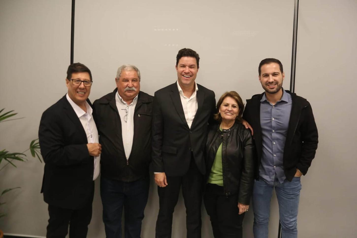 Paulo e Adão Litro viabilizam R$ 2,6 milhões para pavimentação em Cel Domingos Soares