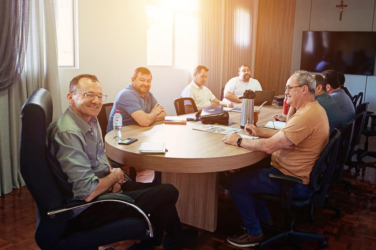 Unidos na Missão: Decanos e Coordenação Diocesana de Pastoral Refletem Caminhos para 2025