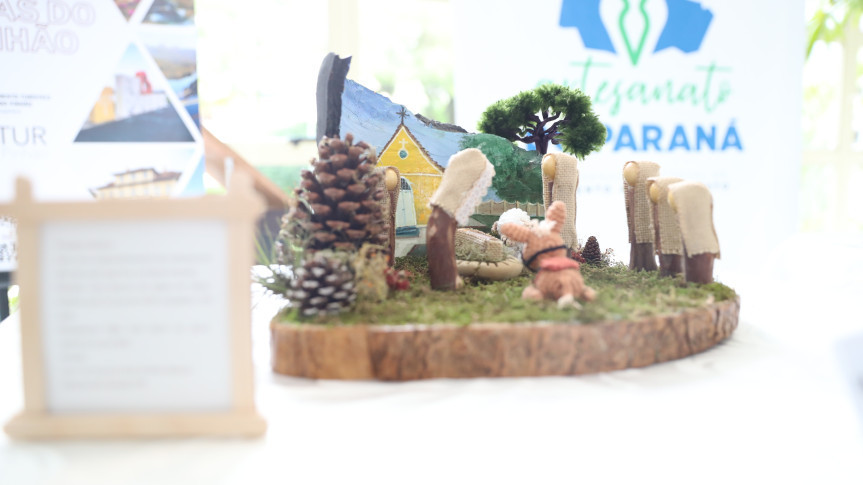 Assembleia recebe exposição de presépios natalinos da COOPArte/Adetur – Rota do Pinhão