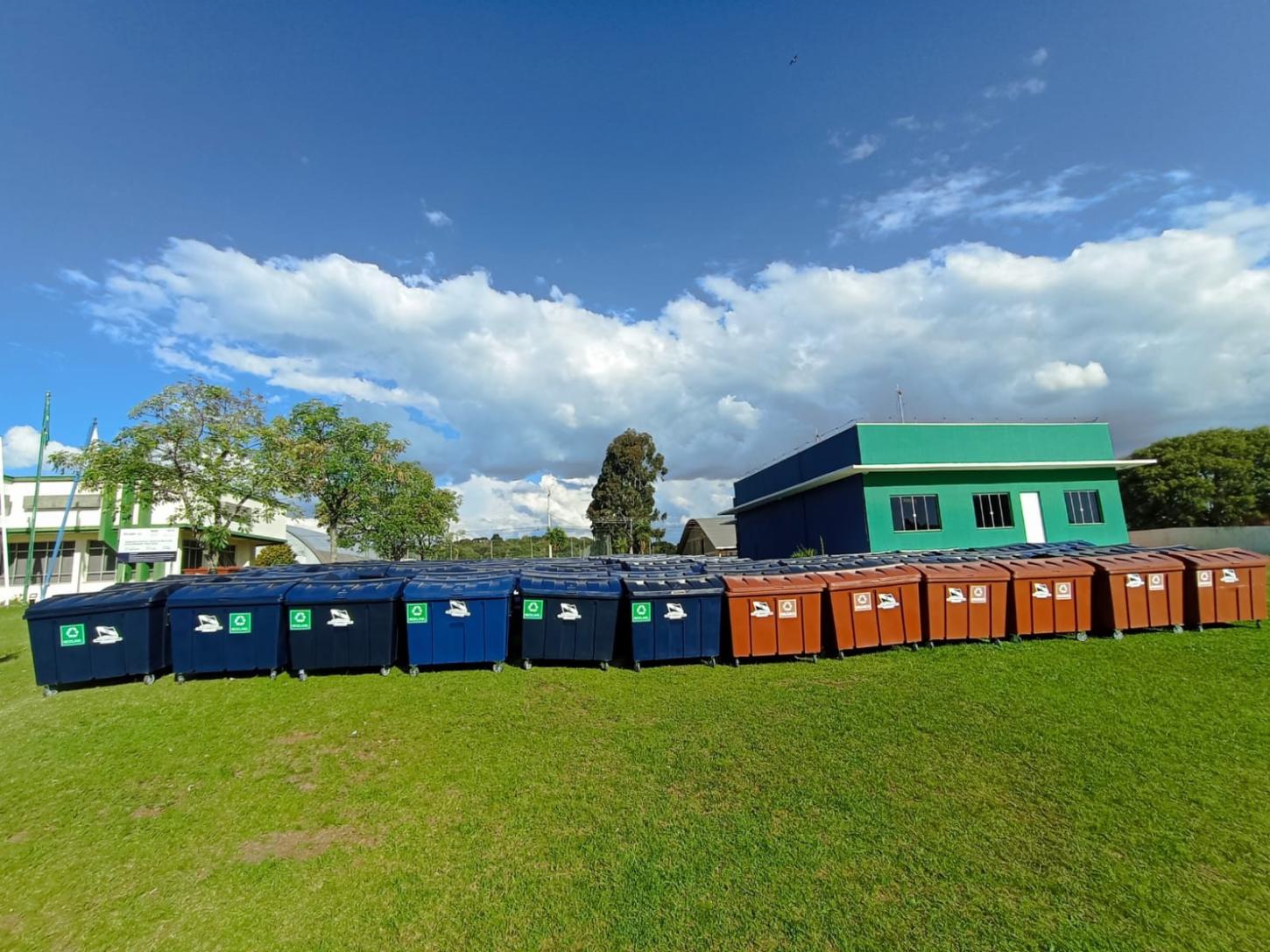 Cel Domingos Soares investe em lixeiras e lançara programa de educação ambiental para fortalecer a coleta seletiva