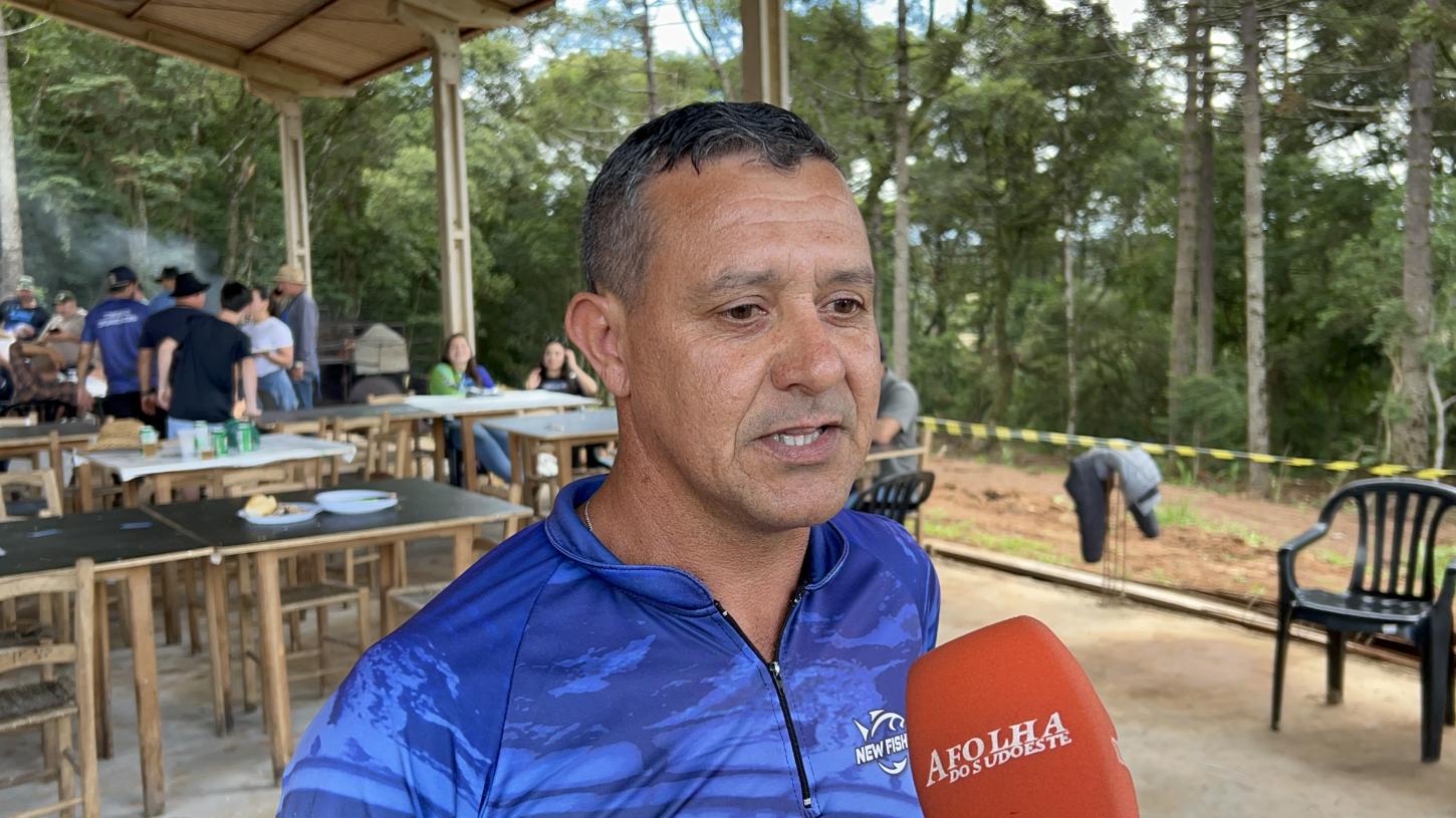 Presidente explica sobre a construção da sede da entidade e o aumento de sócios 