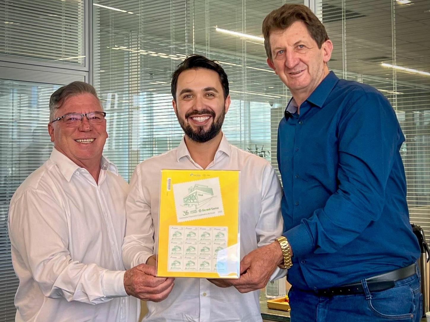 Sicredi Soma apresenta Selo Postal Comemorativo