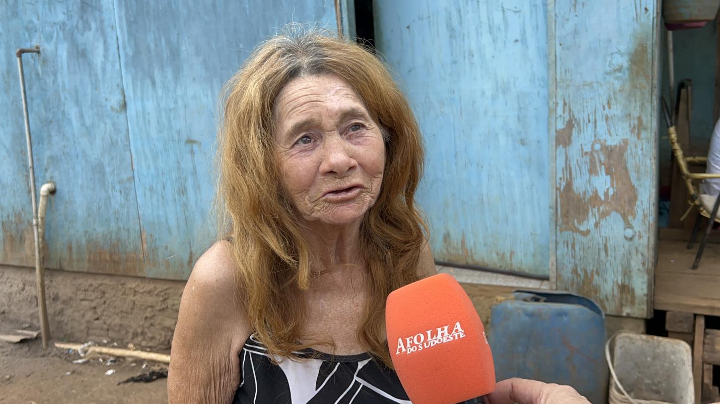 Uma mãe e avó que se preocupa para que sua família tenha um Natal mais alegre 