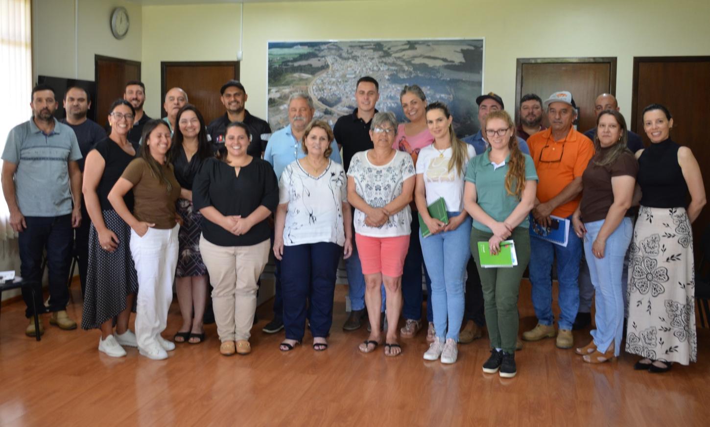 Reunião no Gabinete da Prefeita alinha Ações para 2026