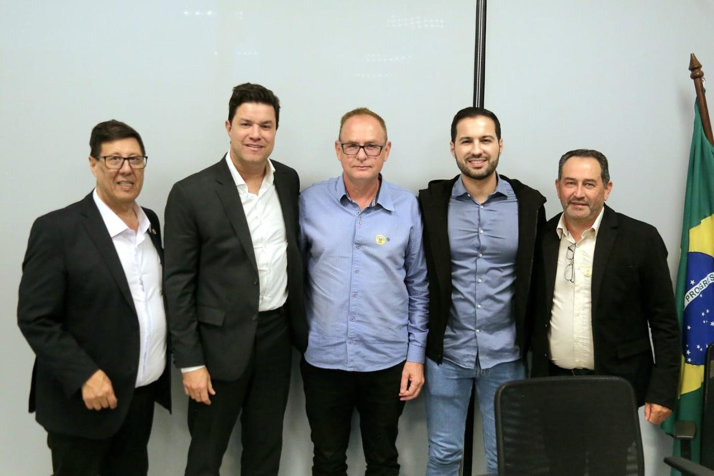 Adão Litro e Paulo Litro garantem R$ 5 milhões para pavimentação de estrada vicinal em Honório Serpa