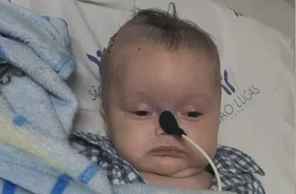 Após divulgação, mãe conseguiu carrinho postural para seu filho