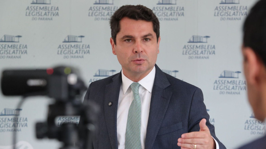Deputado Alexandre Curi (PSD) propõe lei que atualiza normas de atendimento prioritário no Paraná