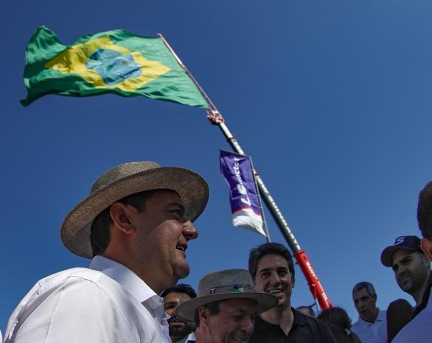 Disposição de votar em Ratinho chega a 43%, melhor marca entre candidatos moderados