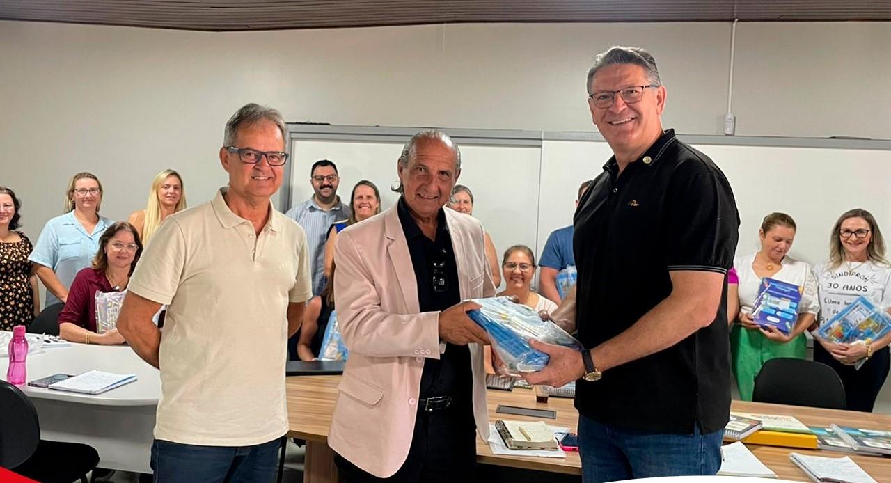 Prefeitura de Palmas assegura mais de 6 mil kits escolares para alunos da rede municipal