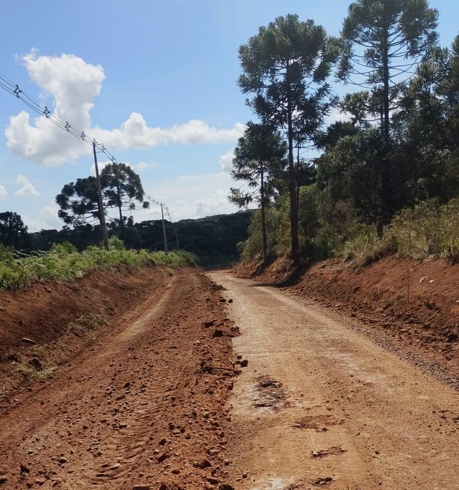 Prefeitura realiza recuperação na estrada do Travessão