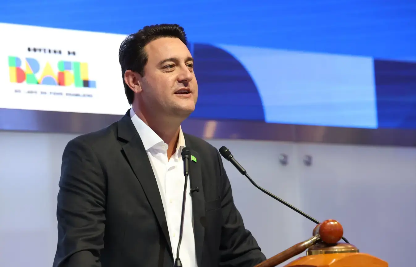 Ratinho Junior bate mais de 88% de aprovação no Paraná