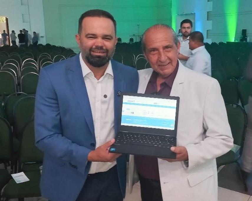 Secretário de Educação participa de Seminário de Diretores em Foz do Iguaçu