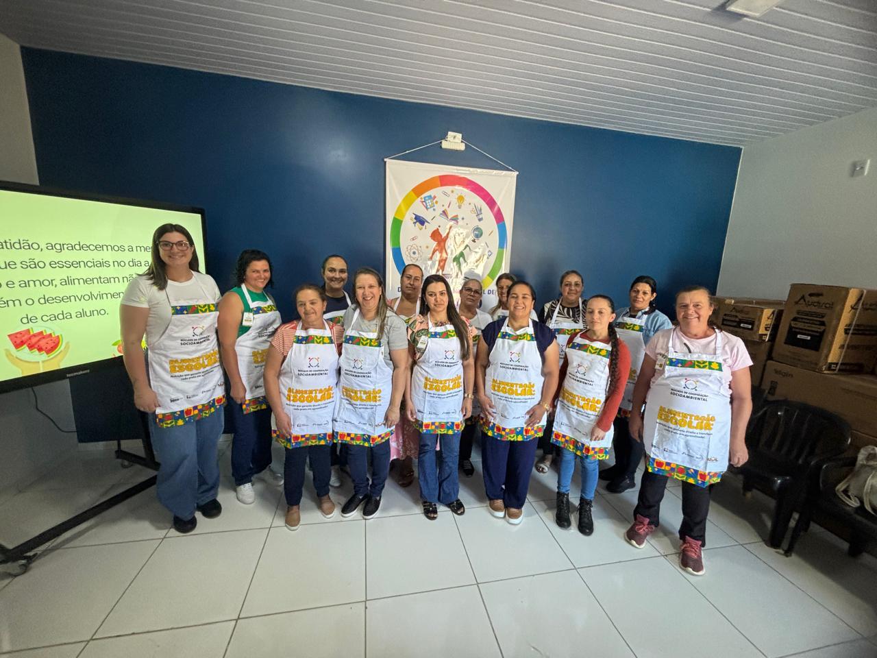 Departamento de Educação promoveu uma importante reunião com as merendeiras da rede municipal de ensino