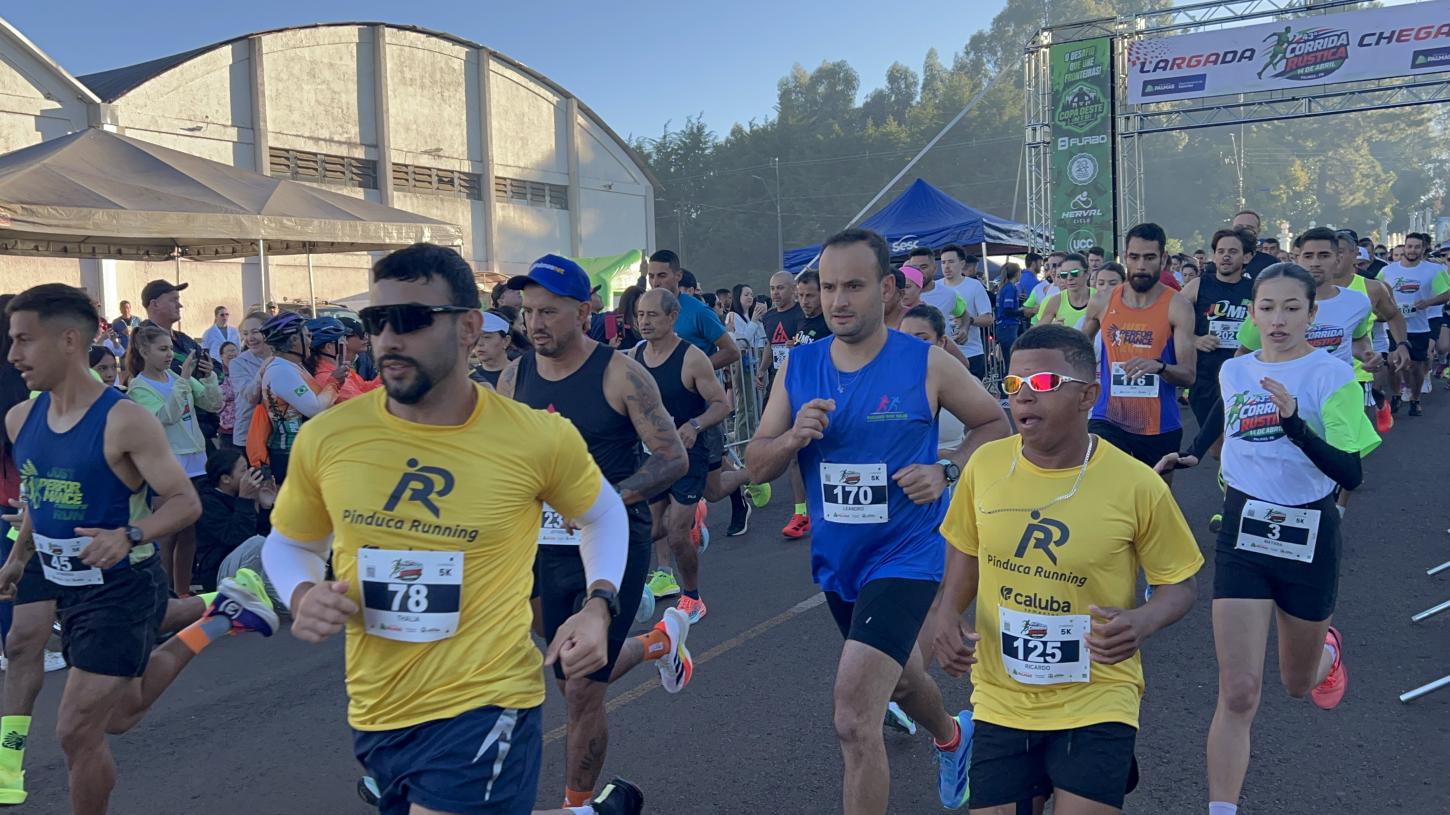 Em Palmas, cerca de 350 atletas participaram da Corrida Rústica 14 de Abril 