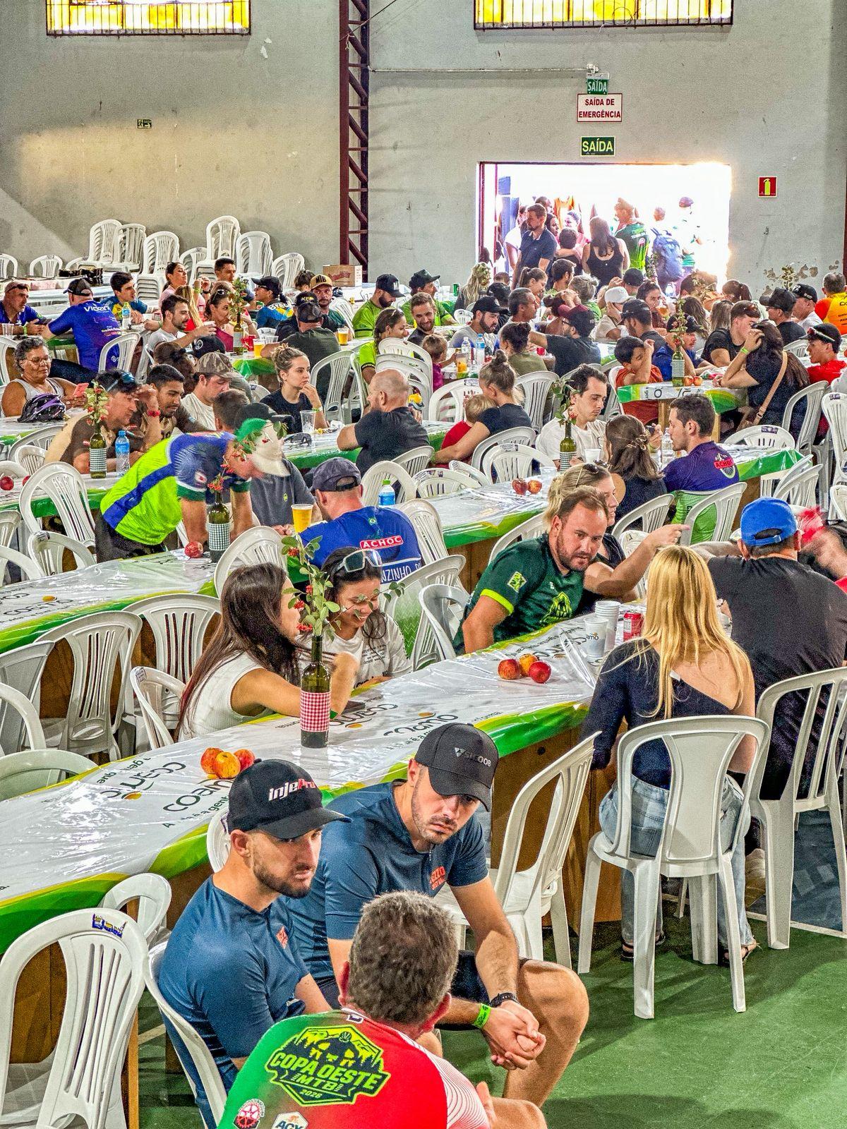 Confratermização - Almoço