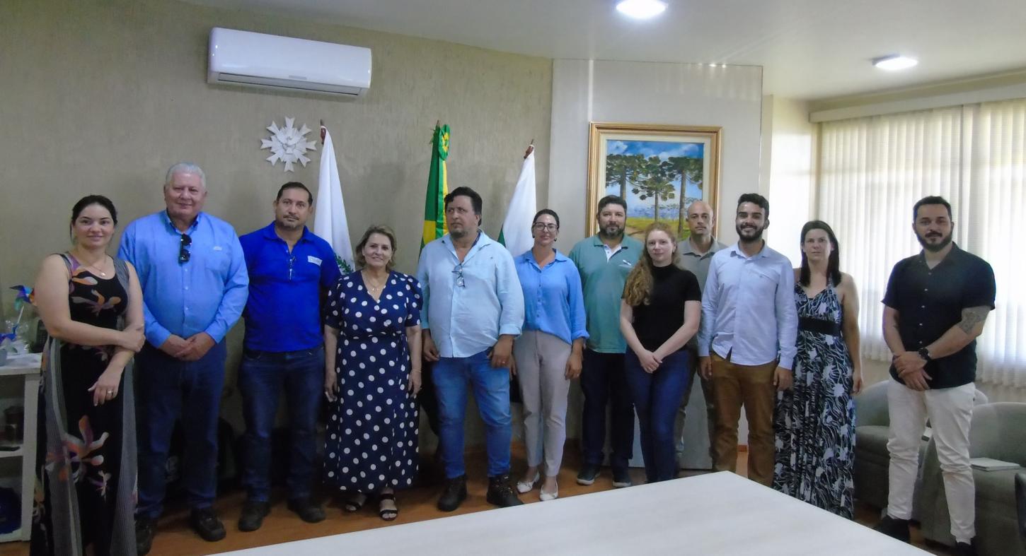 Prefeita Dona Maria recebeu equipe técnica doProjeto Graúna para apresentação de empreendimento energético