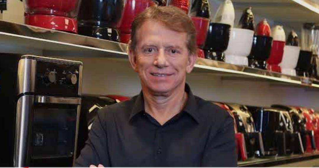 Giovanni Cardoso, fundador da Mondial e dono da marca Aiwa no Brasil, faz alertas sobre o futuro da economia brasileira