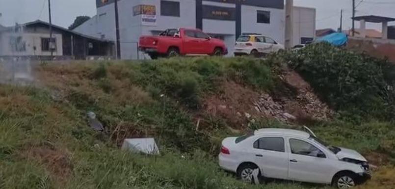 Imagem do momento exato do acidente no bairro Santa Cruz em Palmas