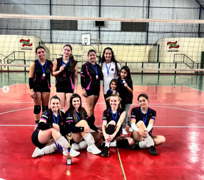 Moviment’ Voleibol foi vice-campeã em Campeonato Interestadual 