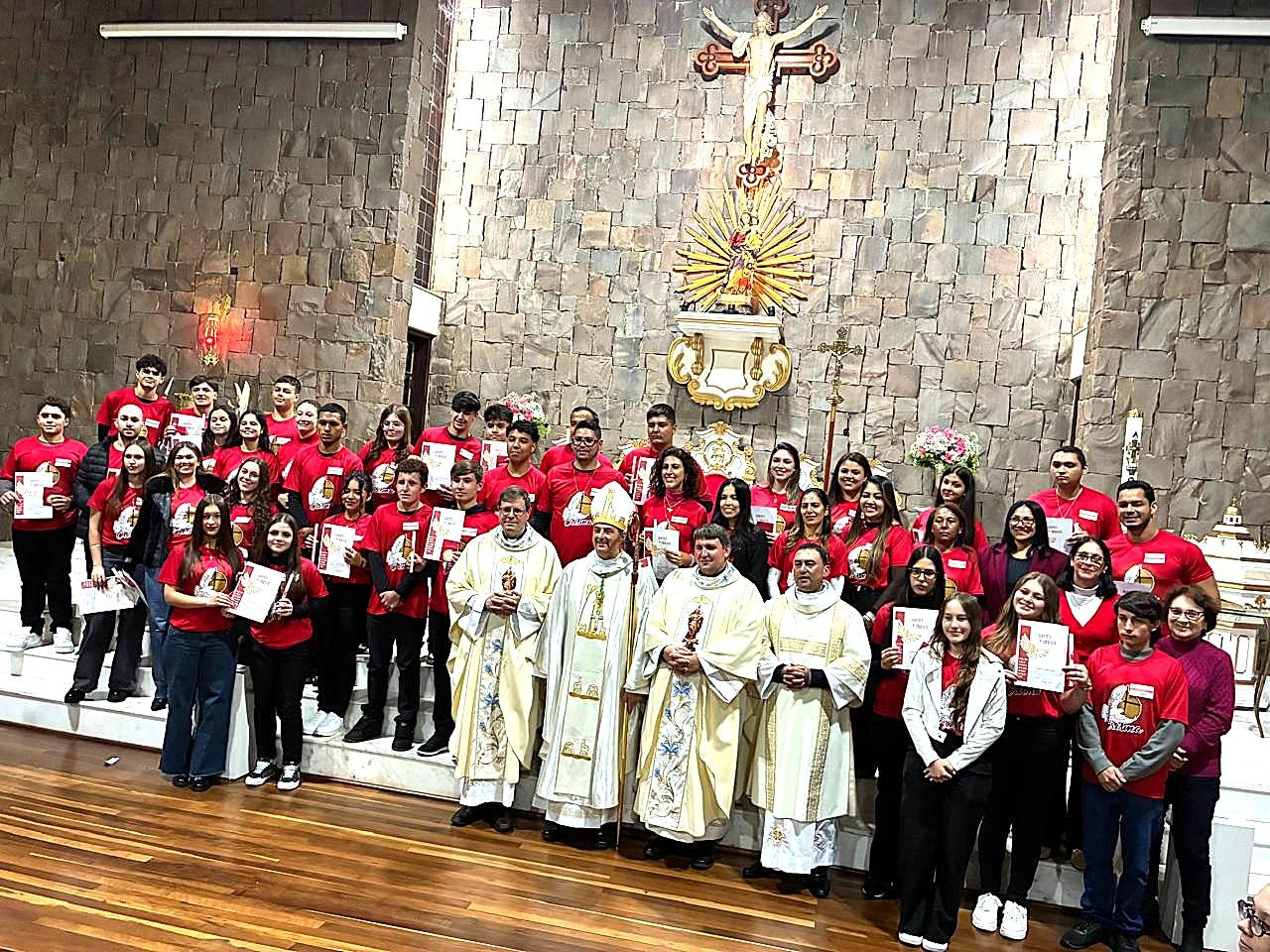 VISITA PASTORAL DE DOM EDGAR XAVIER ERTL À PARÓQUIA NOSSA SENHORA DA LUZ EM CLEVELÂNDIA