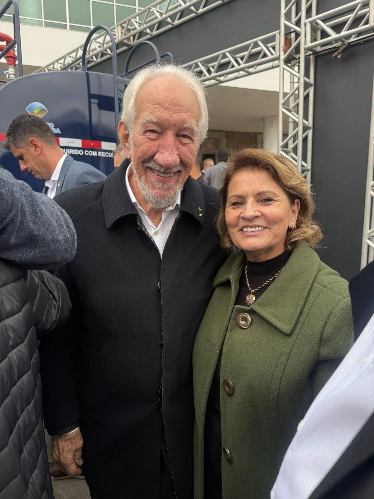 Dona Maria com o vice-governador, Darci Piana